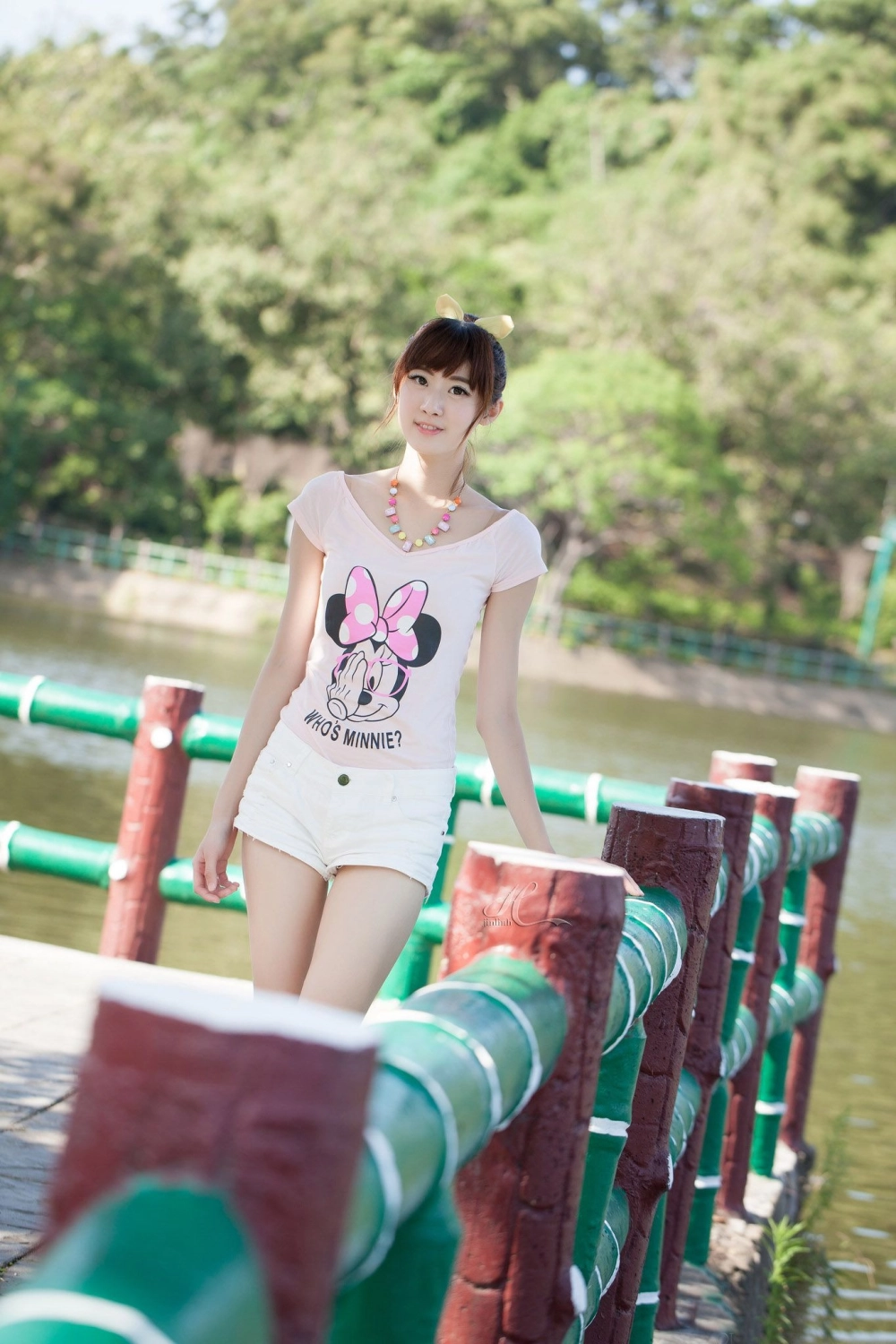 Sizzling hot looks from the beautiful Lin Mojing