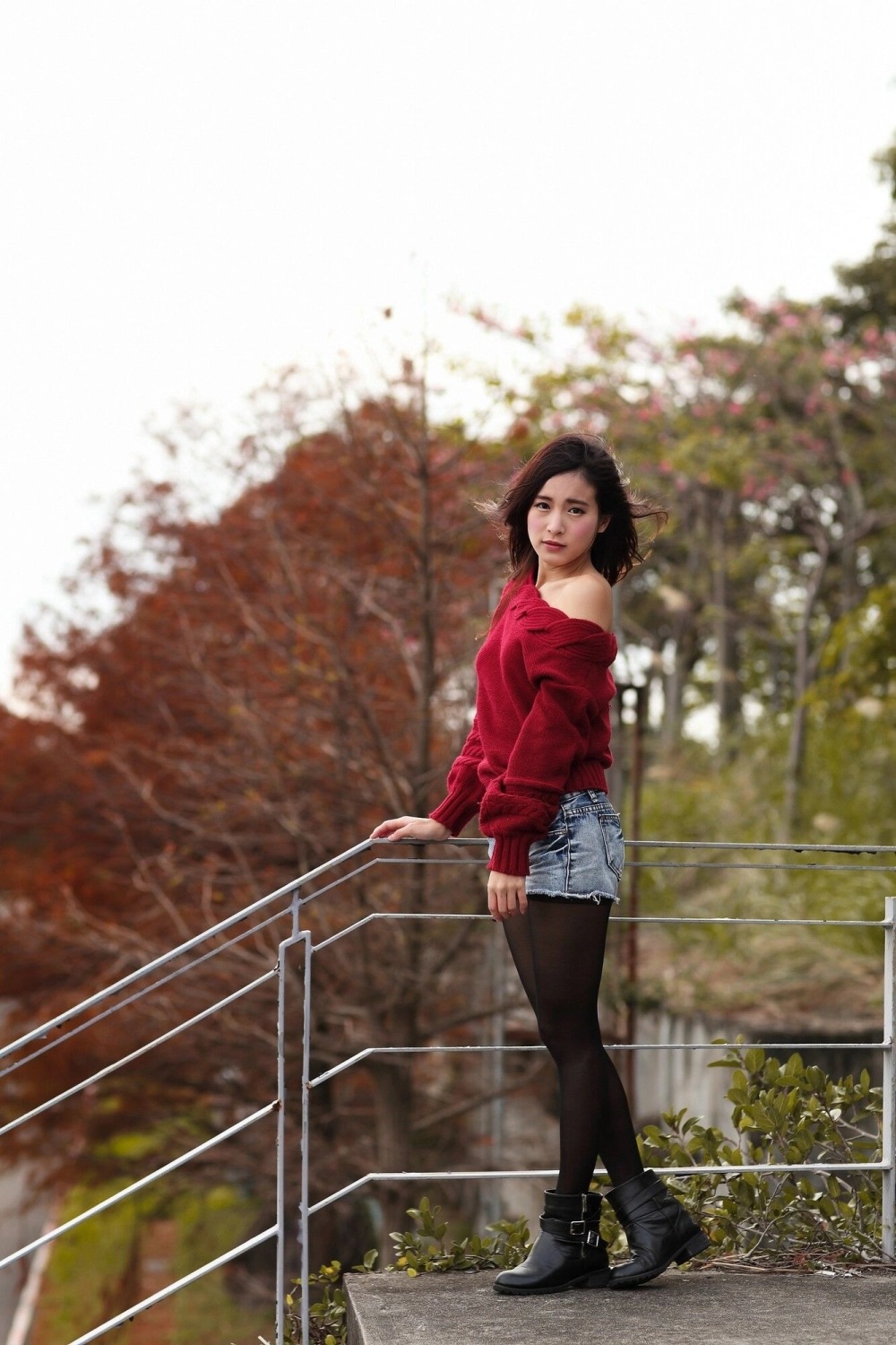 The powerful magnetism of model Meng Jie