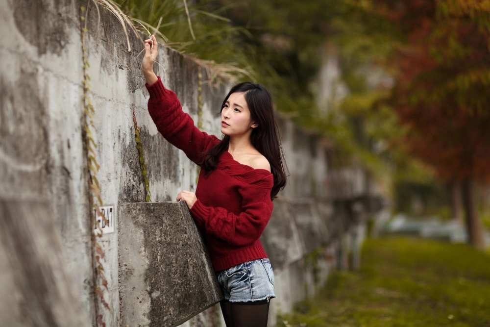 Mesmerized by the stunning charm of Meng Jie