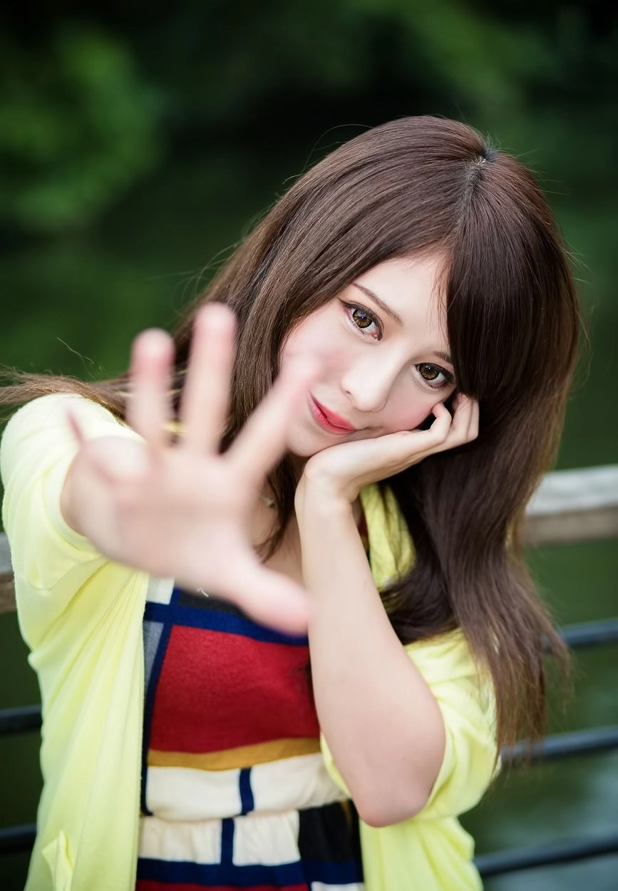 Her stunning figure is pure Zhang Qijun magic