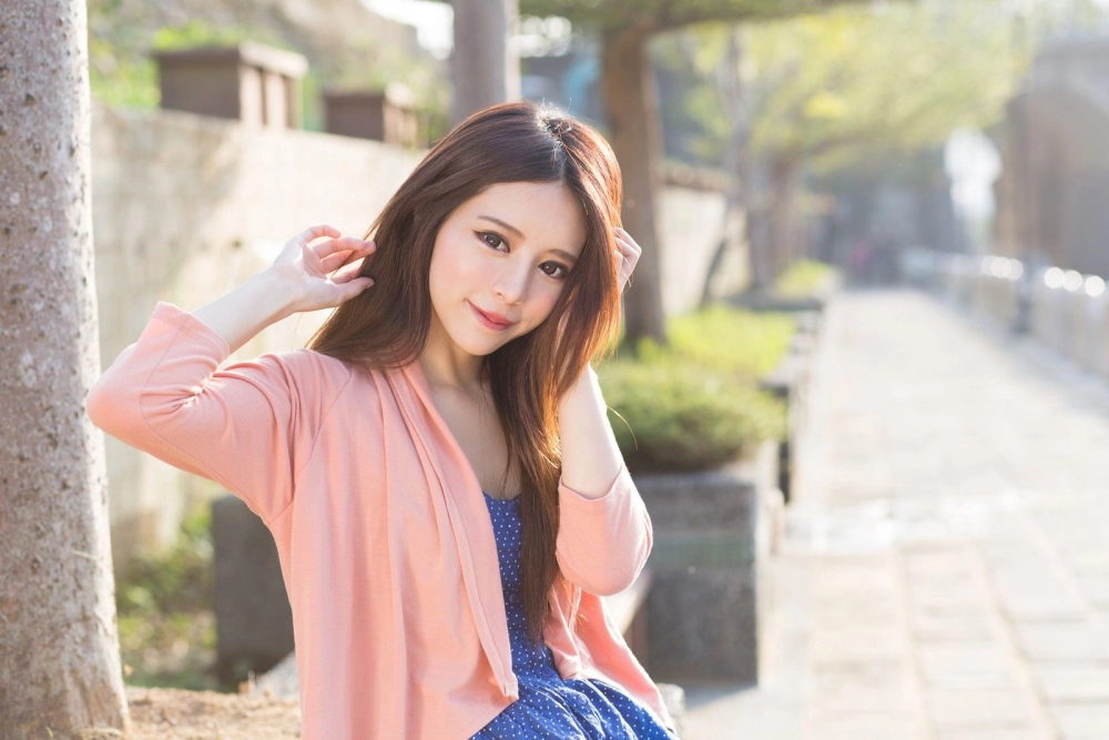 The camera loves the star power of Zhang Qijun